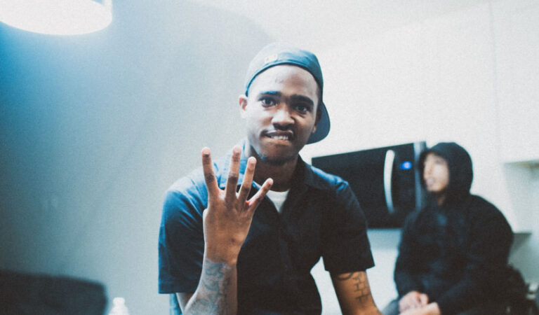 YAK YOLA's Real Name, Wiki, Age, Bio, Girlfriend, & Career - Simply Who